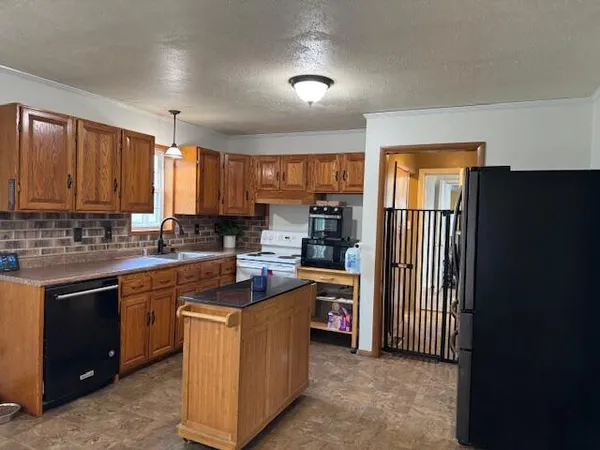 $349,900 | 1877 Dutcher Road, Howell, MI 48843