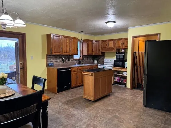 $359,900 | 1877 Dutcher Road, Howell, MI 48843