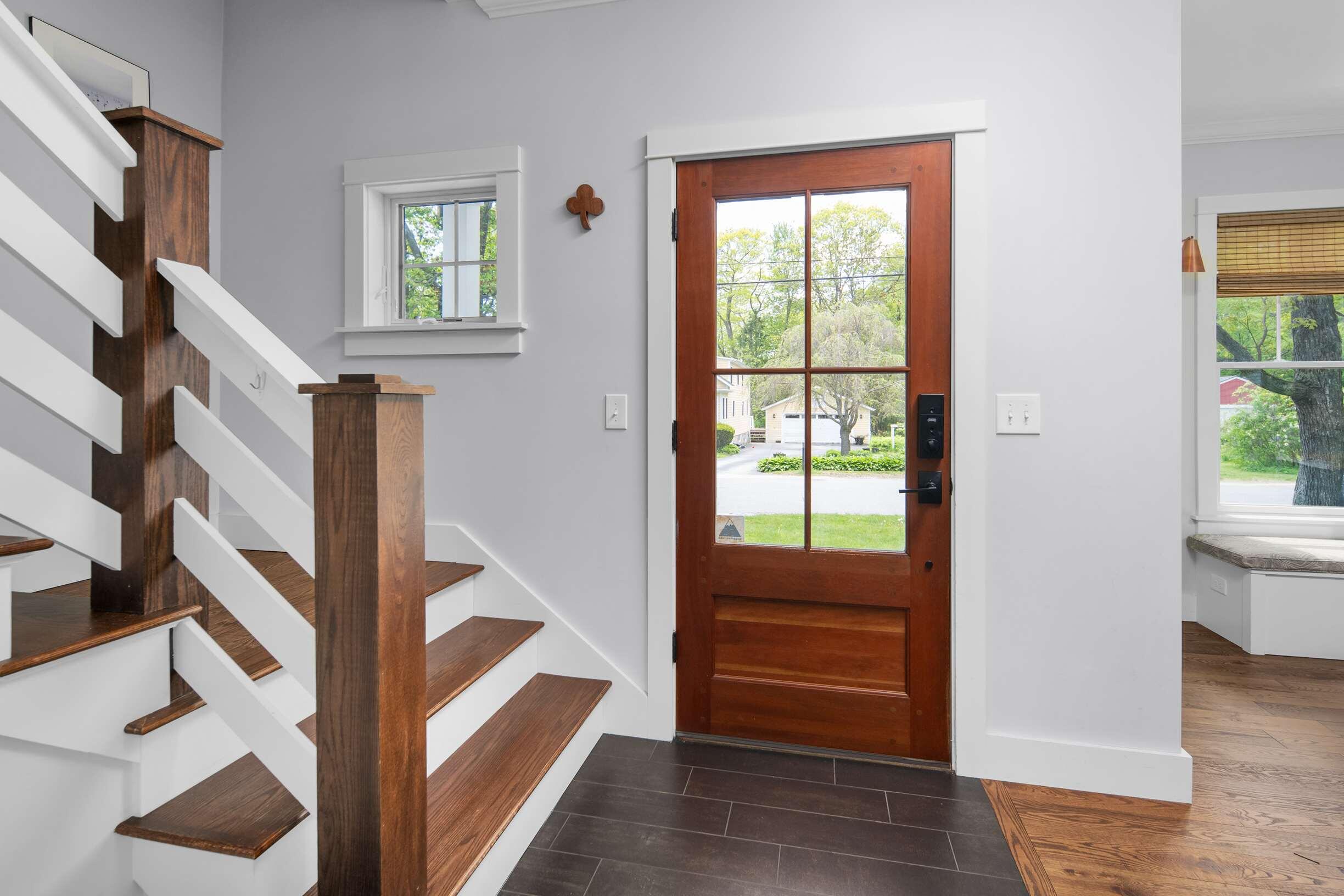 59 Underwood Road Falmouth, ME 04105 - Photo 8 of 35 Foyer