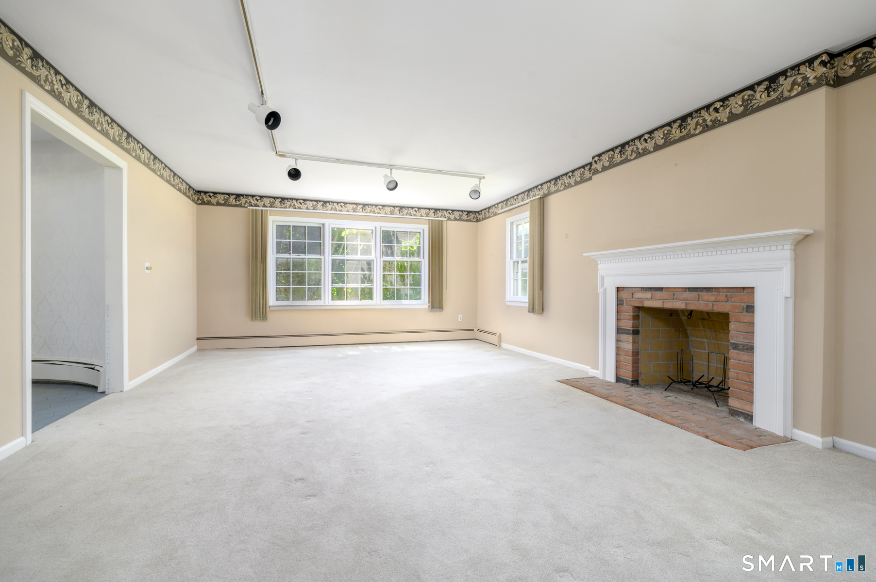 99 Fawnfield Road Stamford, CT 06903 - Photo 11 of 39 Gallery Image 11
