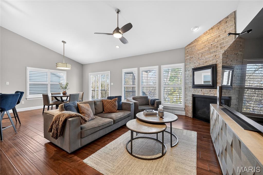 956 Ridgepointe Pl Circle Lake St. Louis, MO 63367 - Photo 14 of 24