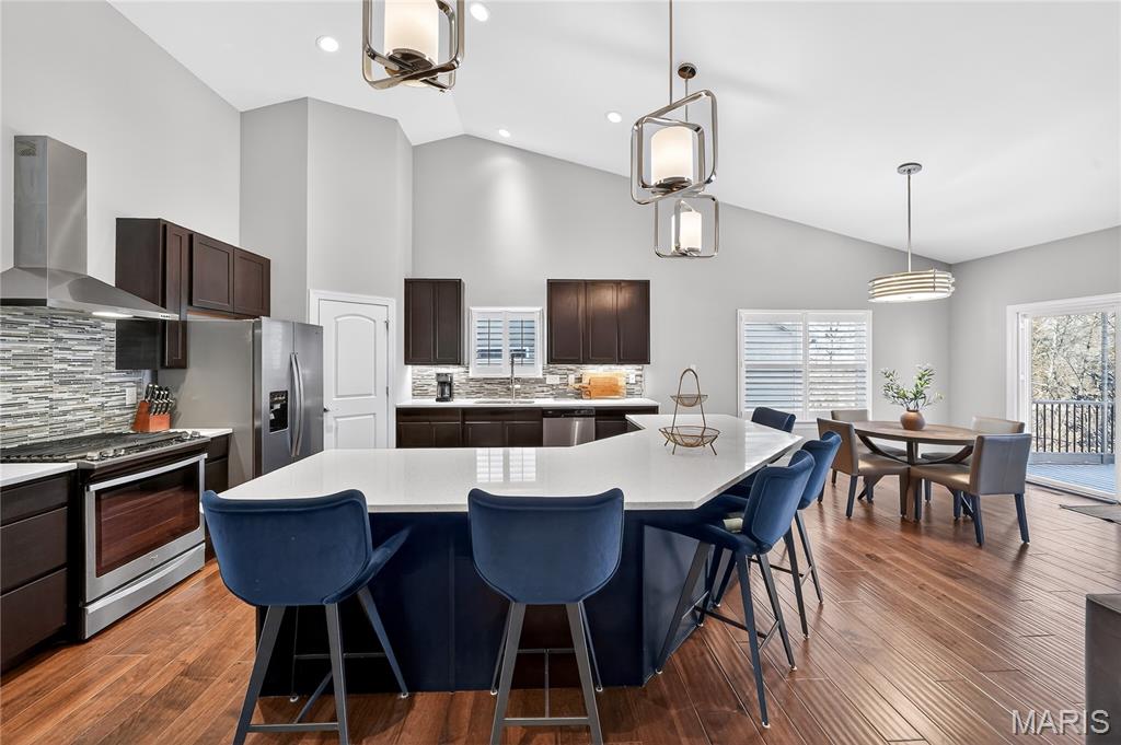 956 Ridgepointe Pl Circle Lake St. Louis, MO 63367 - Photo 3 of 24