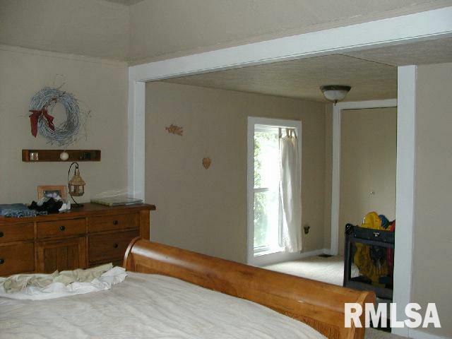 403 Decatur Street Lincoln, IL 62656 - Photo 4 of 8 Gallery Image 4