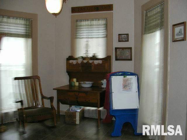 403 Decatur Street Lincoln, IL 62656 - Photo 5 of 8 Gallery Image 5