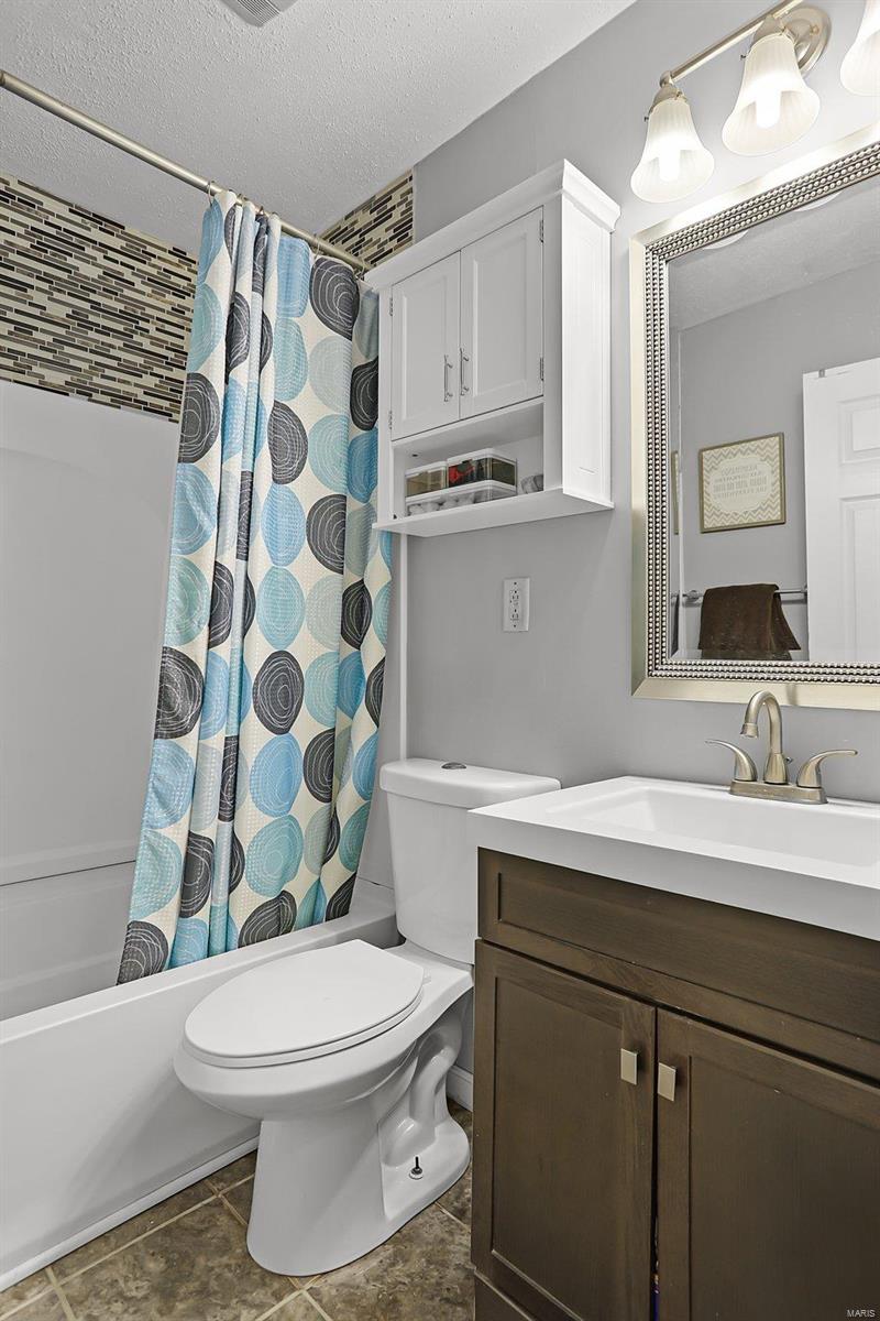 736 Riviera Circle Edwardsville, IL 62025 - Photo 13 of 30 Gallery Image 13