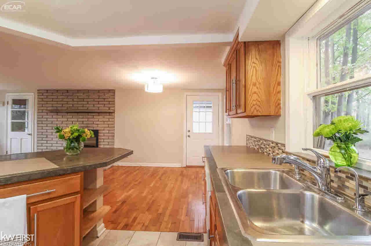 2500 Kurtz Road Holly, MI 48442 - Photo 12 of 26 21387885-11.JPG