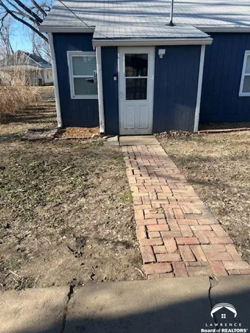 $87,000 | 1018 Northeast Monroe Street, Topeka, KS 66608