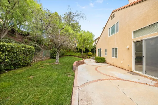 $899,897 | 25018 Smokewood Way, Stevenson Ranch, CA 91381