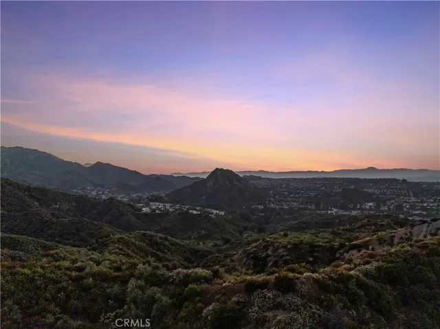 $899,897 | 25018 Smokewood Way, Stevenson Ranch, CA 91381