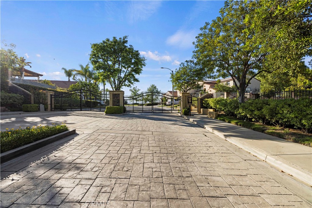 25018 Smokewood Way Stevenson Ranch, CA 91381 - Photo 10 of 71