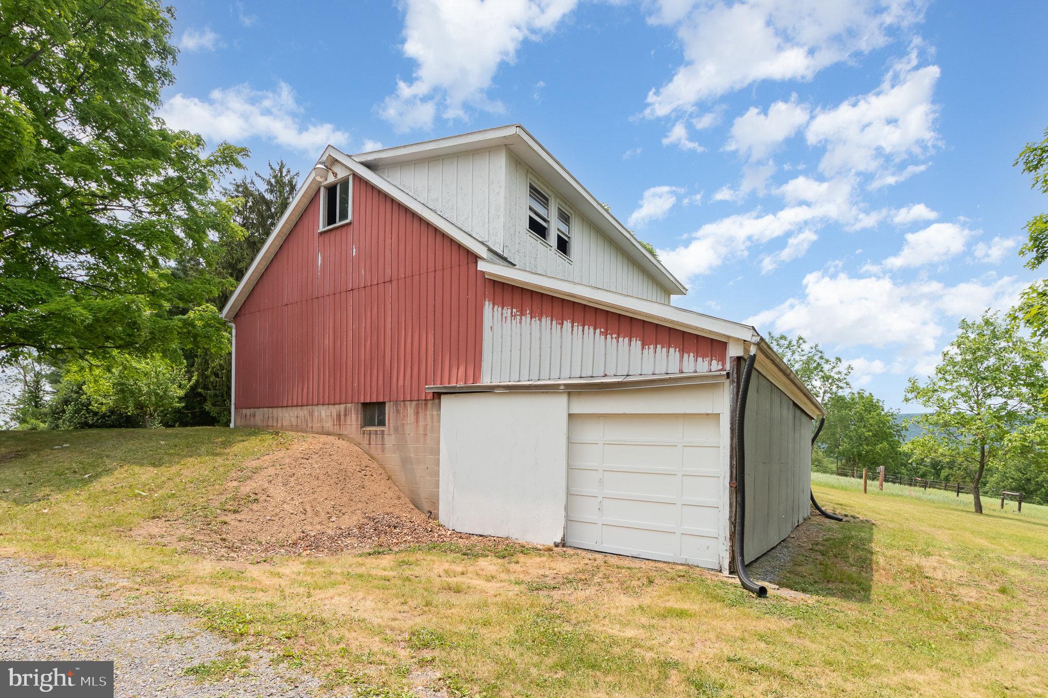 45 Pinedale Road Carlisle, PA 17015 - Photo 40 of 51 3 Level Barn