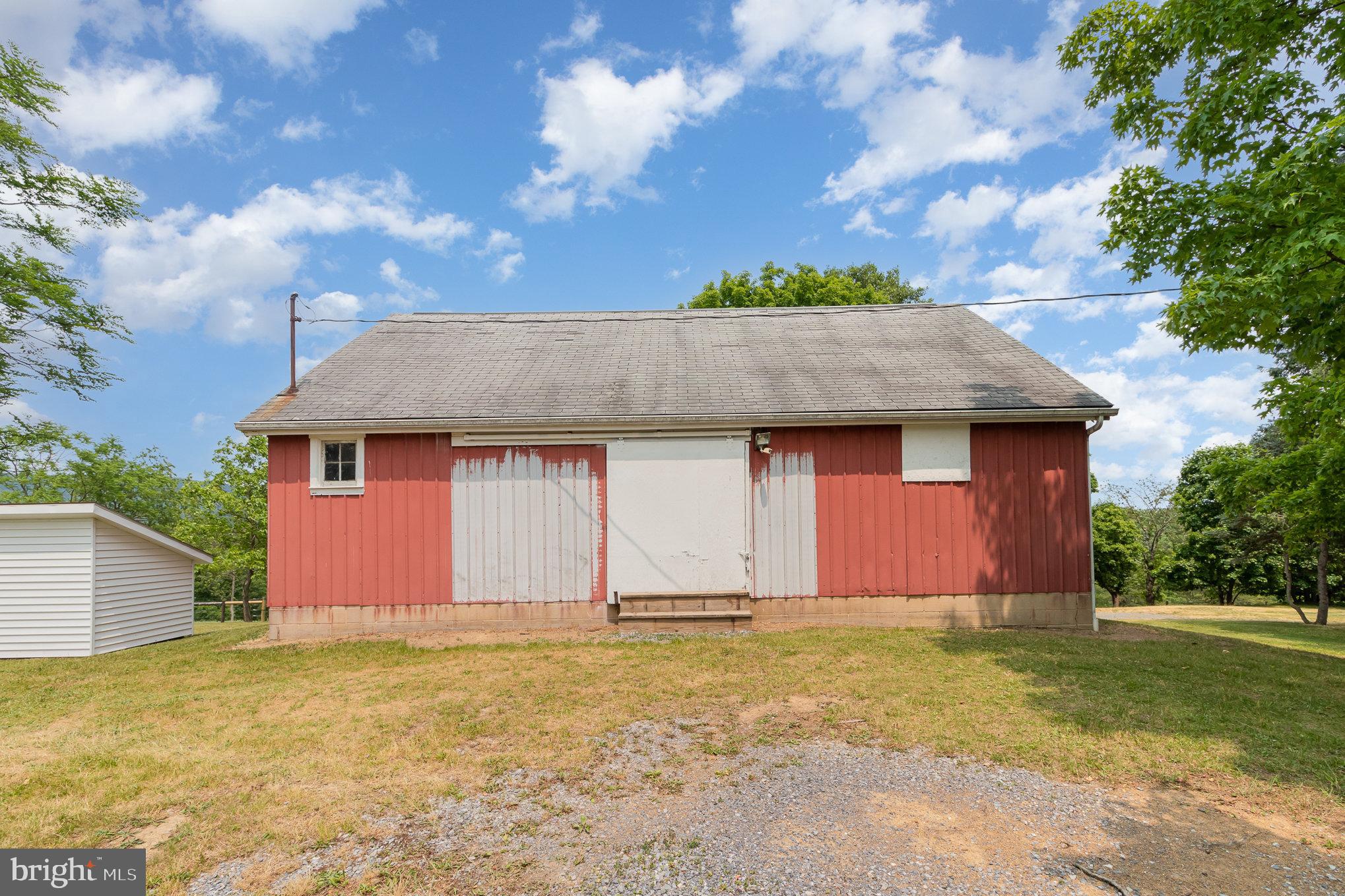 45 Pinedale Road Carlisle, PA 17015 - Photo 41 of 51 Gallery Image 41