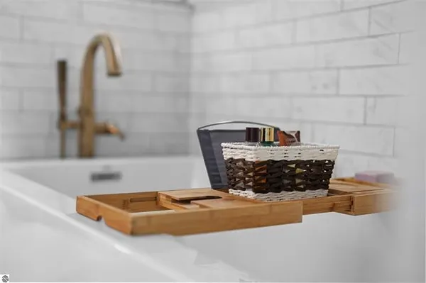 $895,000 | 609 Lake Shore Drive, Cadillac, MI 49601