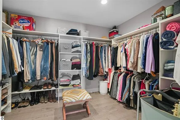 $895,000 | 609 Lake Shore Drive, Cadillac, MI 49601