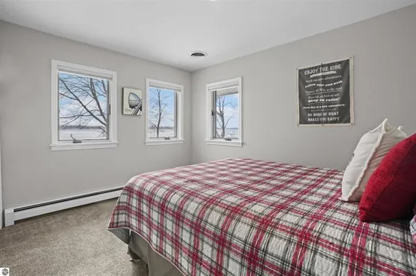 $895,000 | 609 Lake Shore Drive, Cadillac, MI 49601