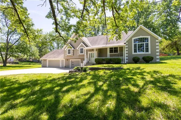 $424,900 | 13500 Brookwood Way, St. Joseph, MO 64505