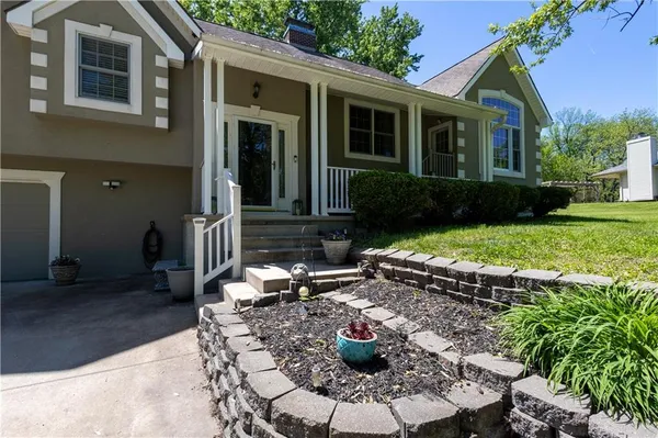 $424,900 | 13500 Brookwood Way, St. Joseph, MO 64505