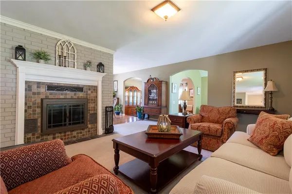 $424,900 | 13500 Brookwood Way, St. Joseph, MO 64505