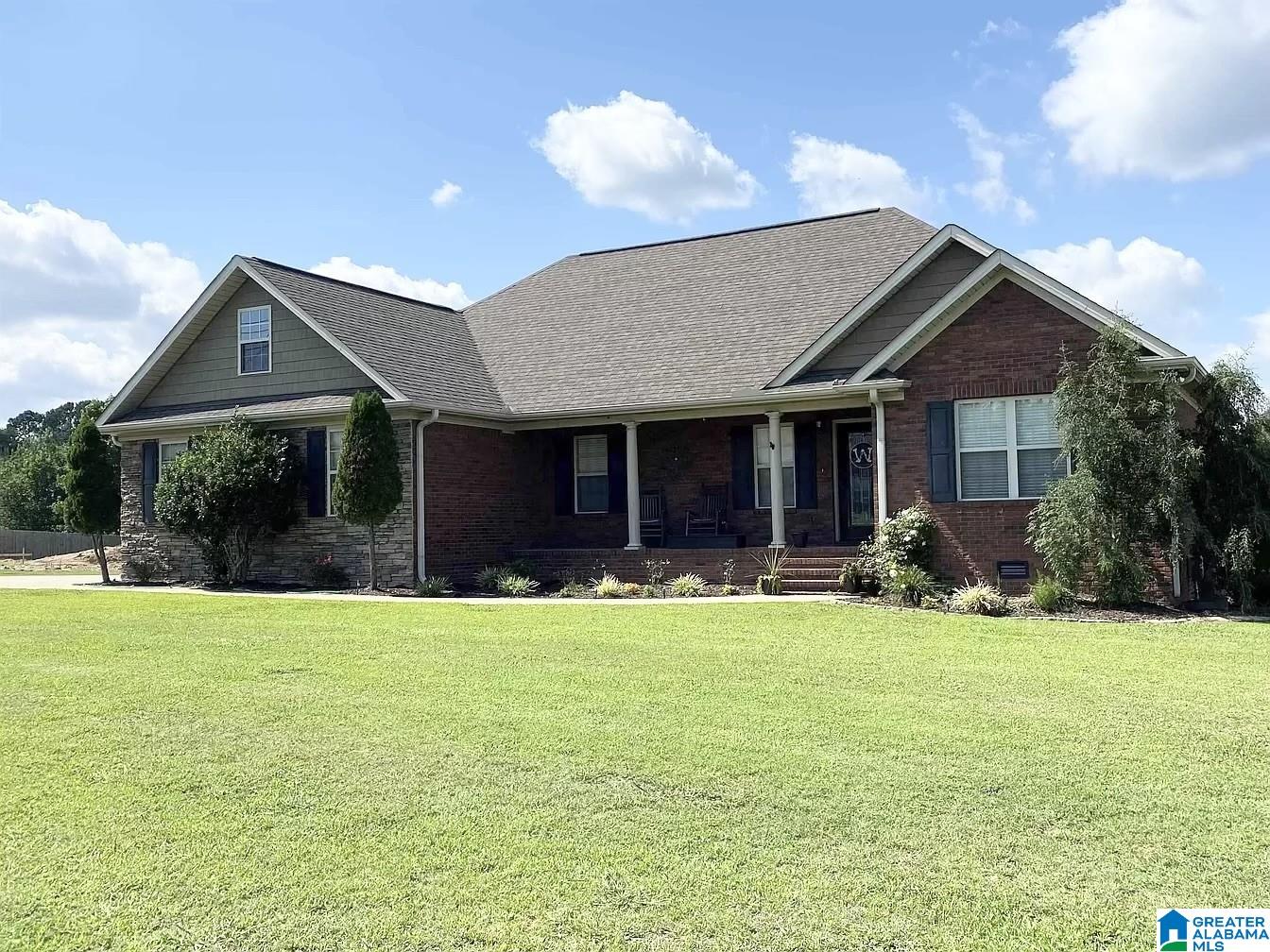 164 Kayla Circle Boaz, AL 35957 - Photo 2 of 24