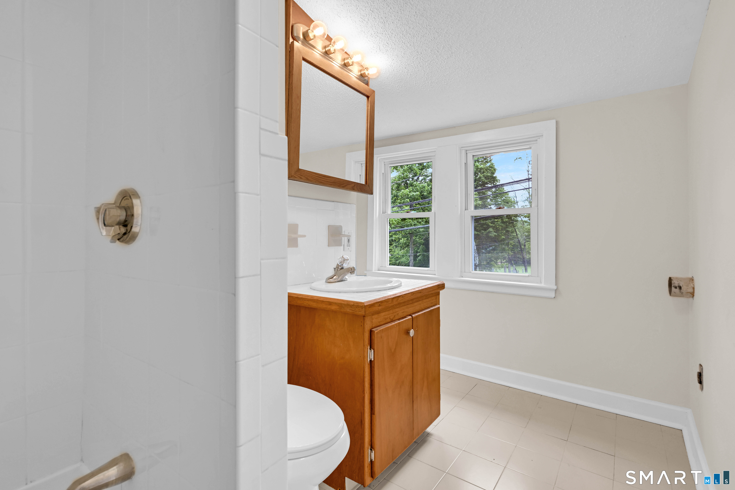 741 Norton Road Berlin, CT 06037 - Photo 14 of 28 Full bath downstairs