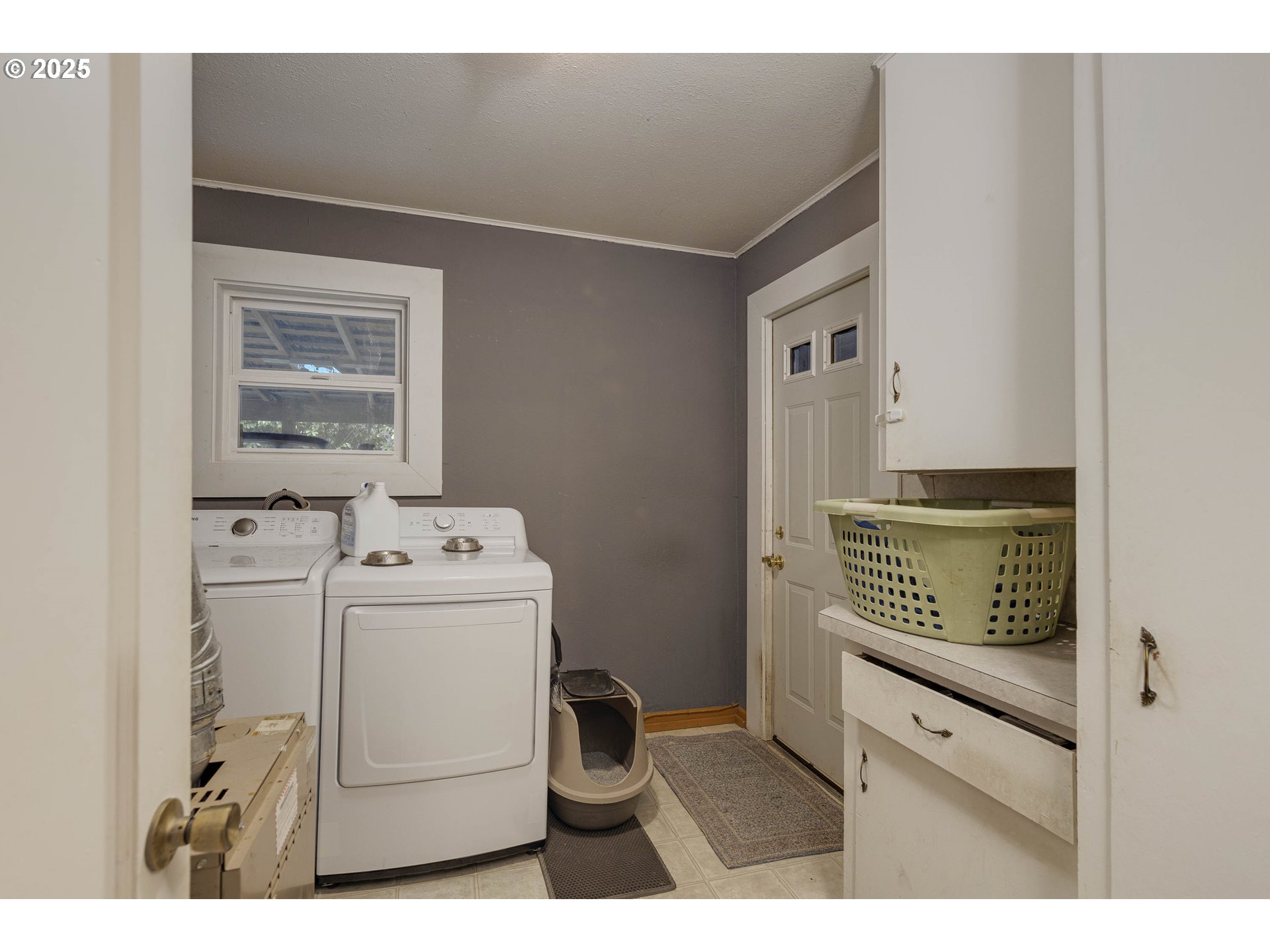 307 Sherman Street Amity, OR 97101 - Photo 12 of 18 Utility Room
