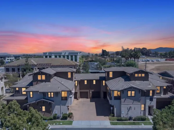 $499,999 | 41524 Blue Canyon Avenue, Unit 3, Murrieta, CA 92562