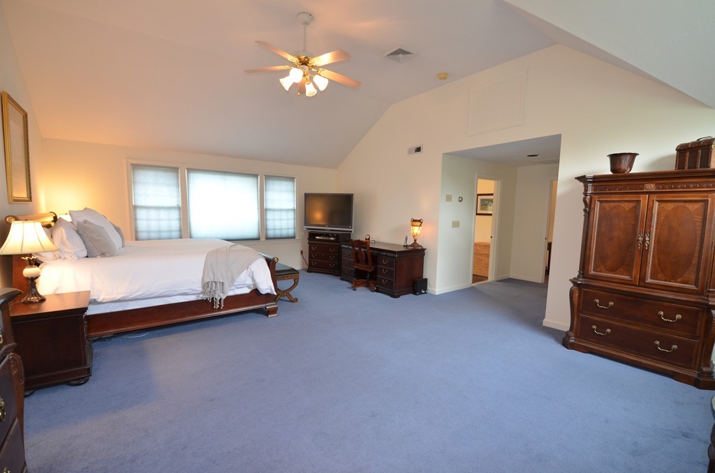 155 Autumn Road Wrentham, MA 02093 - Photo 11 of 30