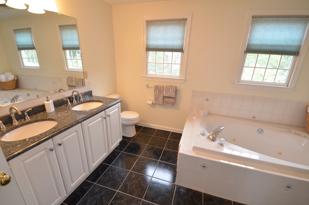 155 Autumn Road Wrentham, MA 02093 - Photo 15 of 30