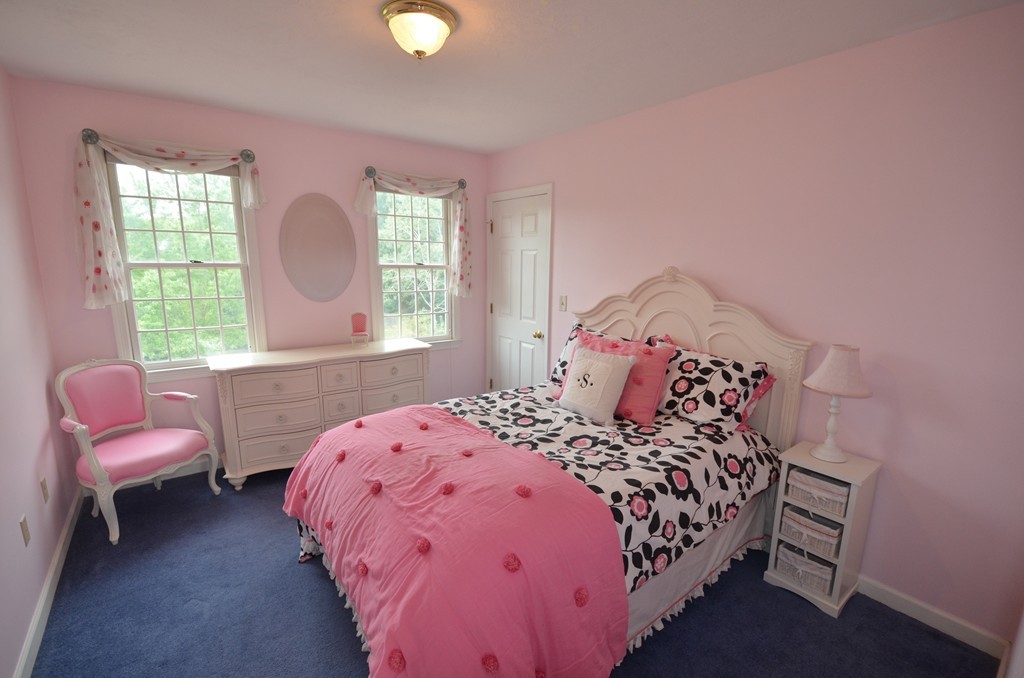 155 Autumn Road Wrentham, MA 02093 - Photo 17 of 30