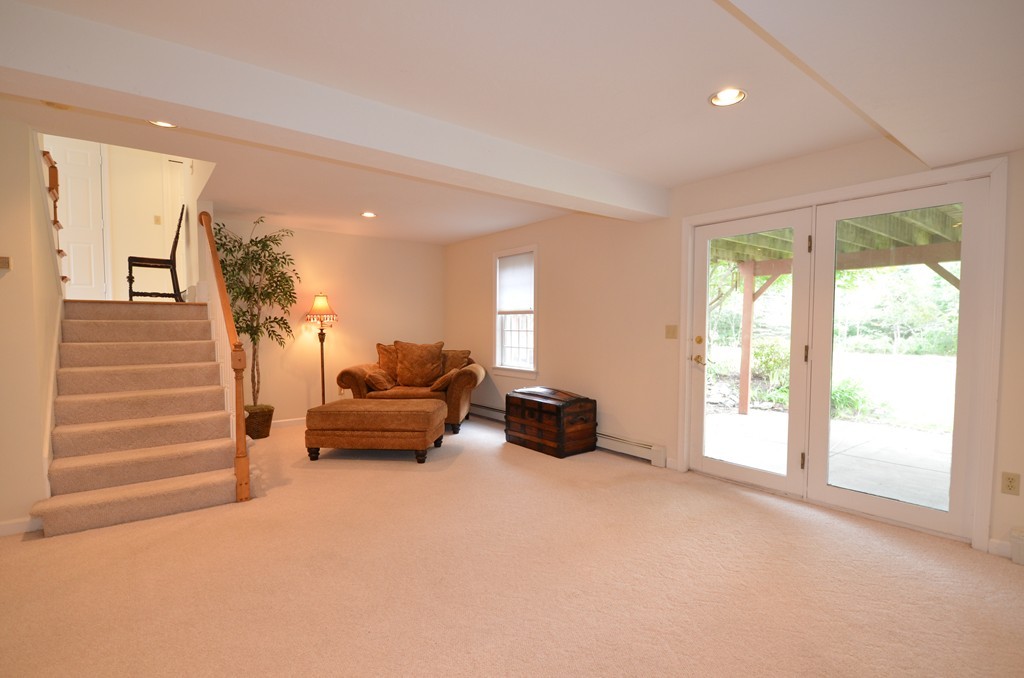 155 Autumn Road Wrentham, MA 02093 - Photo 22 of 30