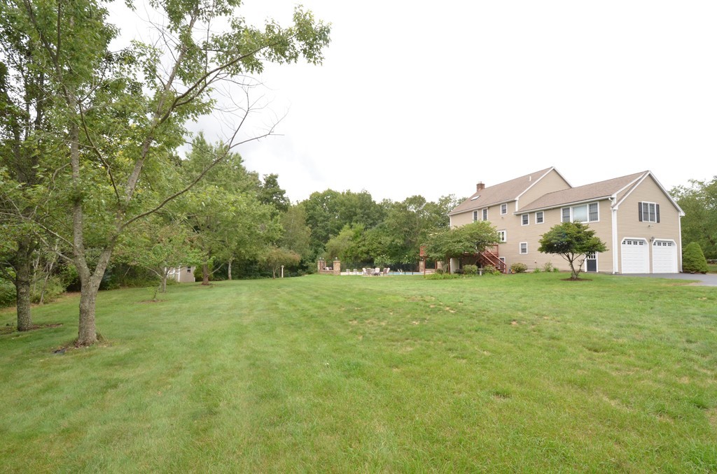 155 Autumn Road Wrentham, MA 02093 - Photo 27 of 30