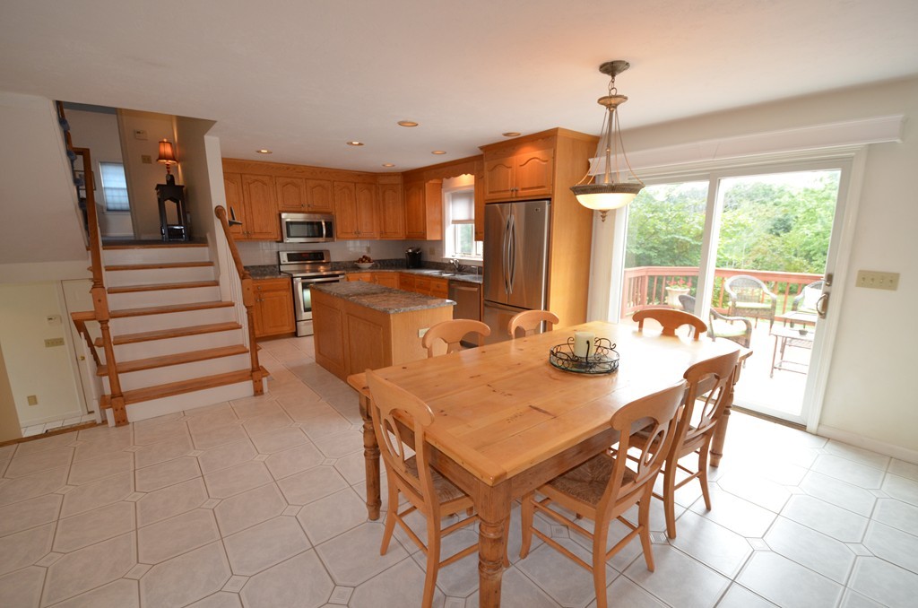 155 Autumn Road Wrentham, MA 02093 - Photo 6 of 30