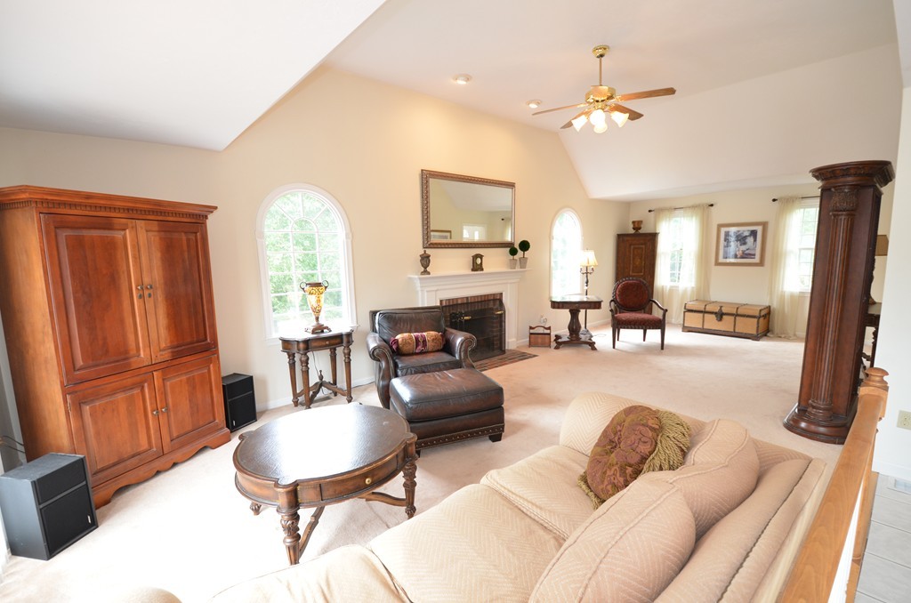 155 Autumn Road Wrentham, MA 02093 - Photo 9 of 30