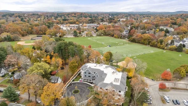 $1,420,575 | 16 Stearns Road, Unit 207, Wellesley, MA 02482