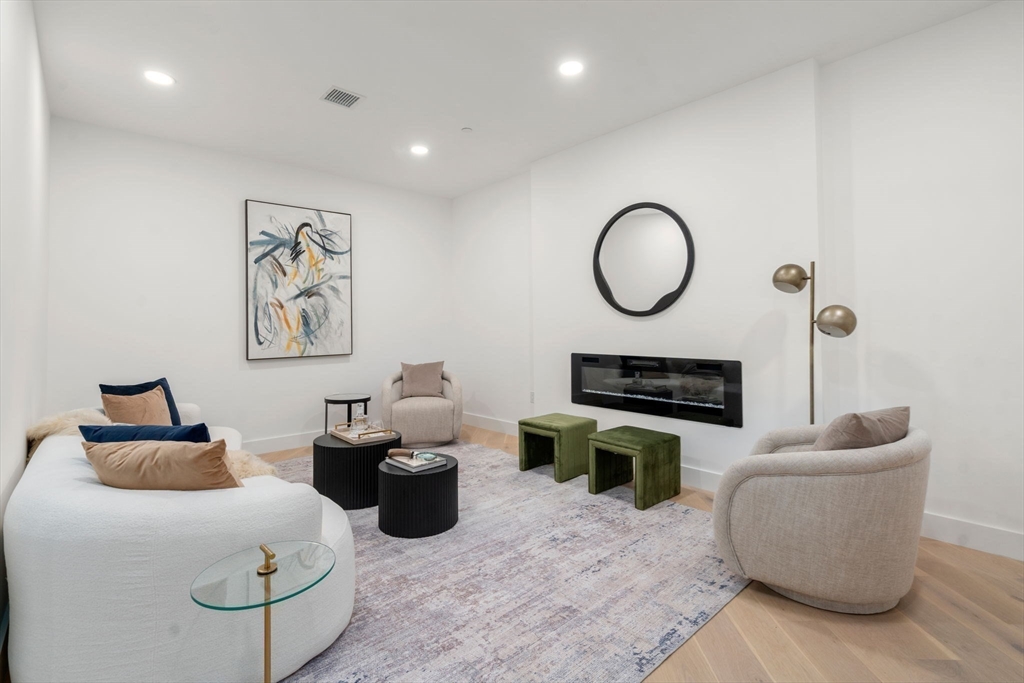 16 Stearns Road, Unit 207 Wellesley, MA 02482 - Photo 4 of 15