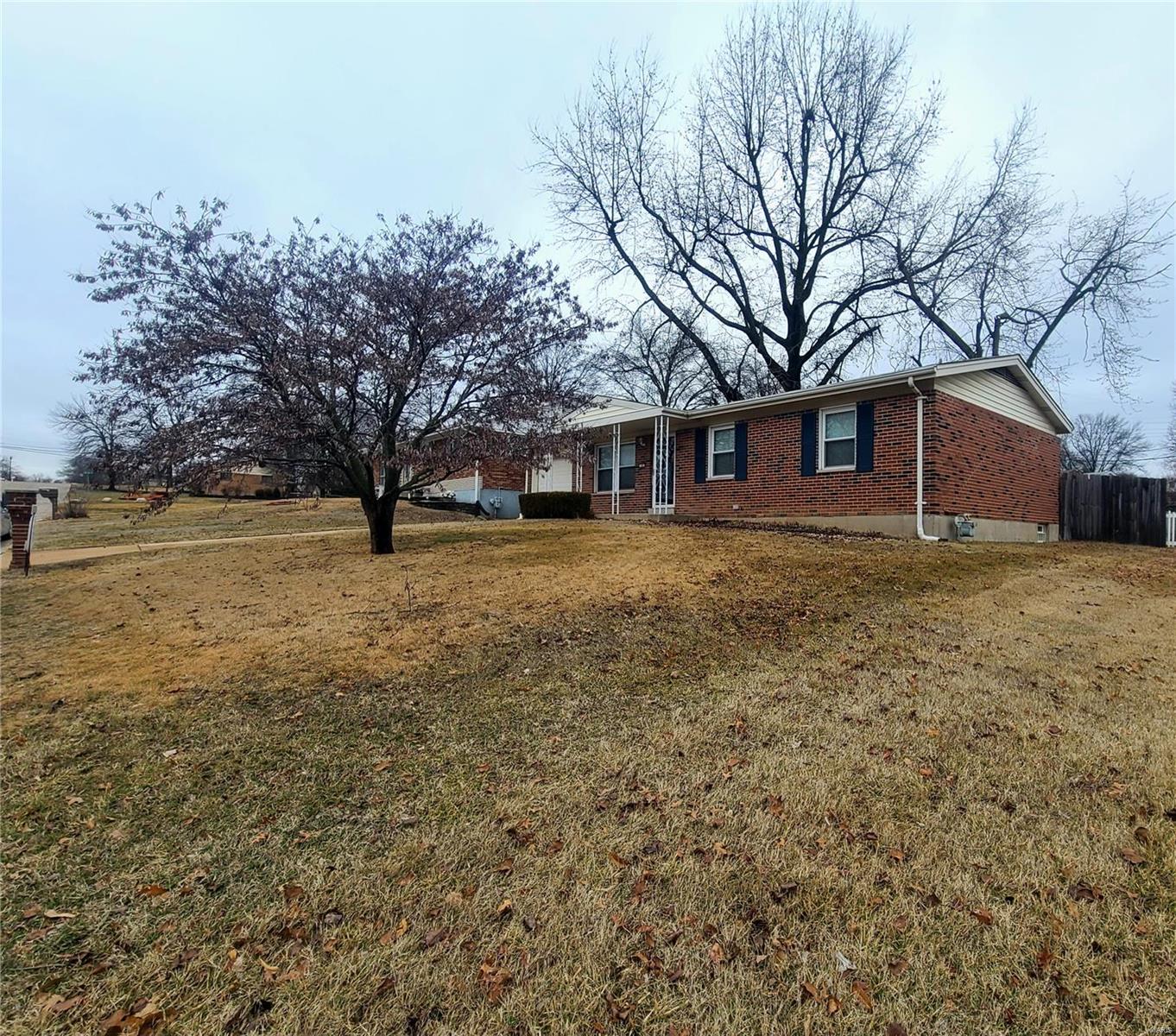 545 Lind Road St. Louis, MO 63125 - Photo 6 of 43