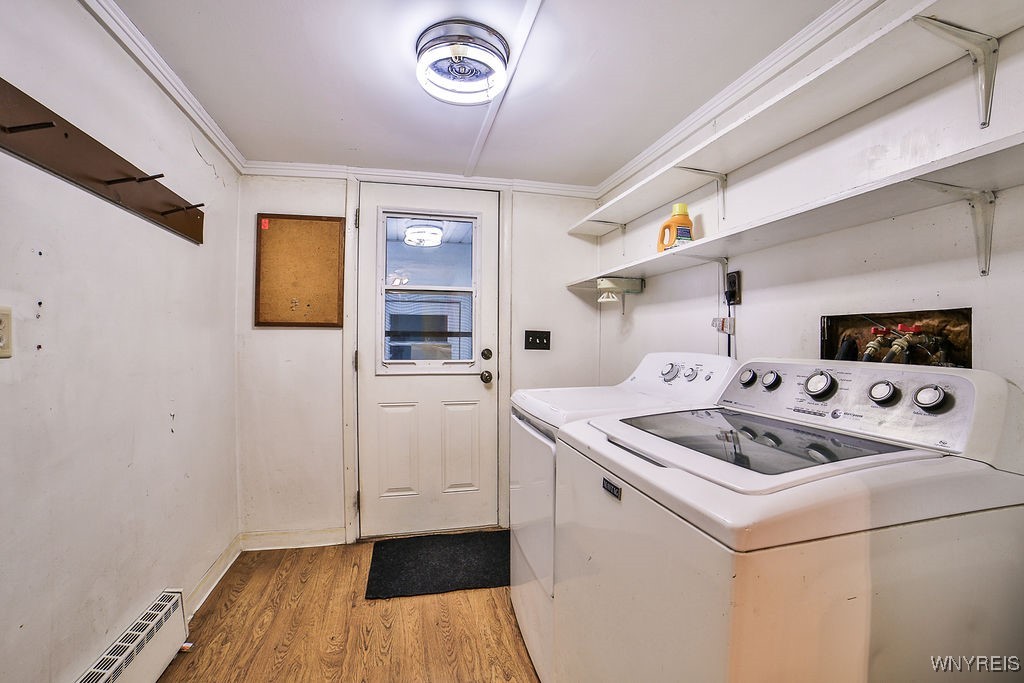 425 Tryon Drive Lewiston, NY 14092 - Photo 15 of 32 First floor laundry off kitchen
