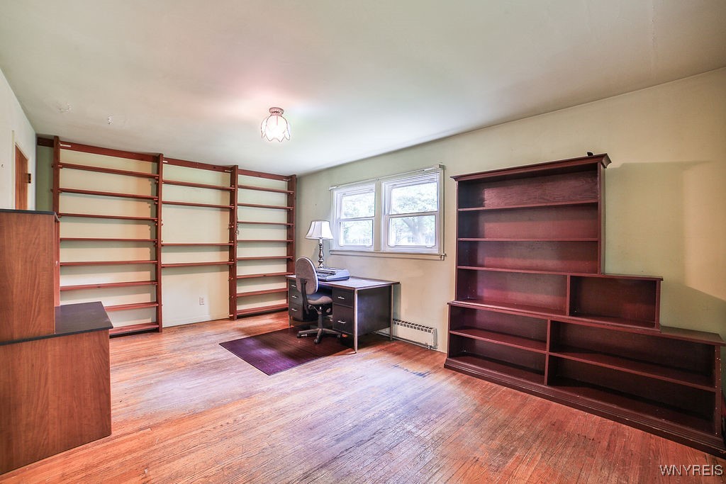 425 Tryon Drive Lewiston, NY 14092 - Photo 20 of 32 Large first floor bedroom (used as office)