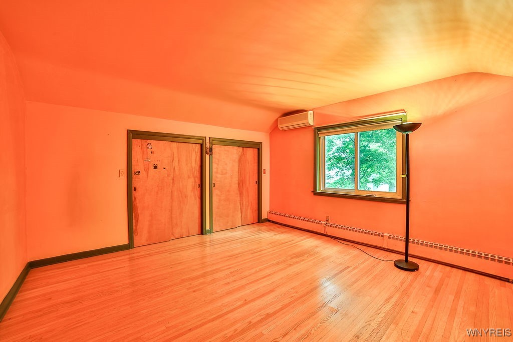 425 Tryon Drive Lewiston, NY 14092 - Photo 23 of 32 Bedroom 3 second level