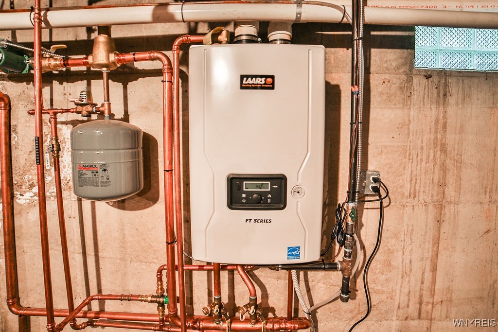 425 Tryon Drive Lewiston, NY 14092 - Photo 26 of 32 New hybrid Heat/HW