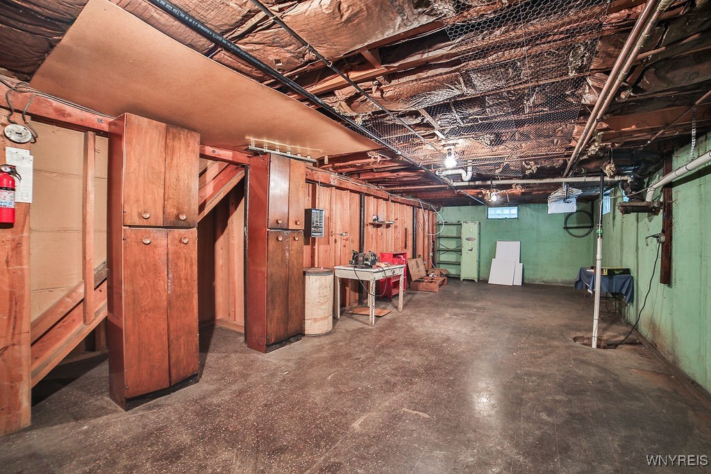 425 Tryon Drive Lewiston, NY 14092 - Photo 27 of 32 Full basement