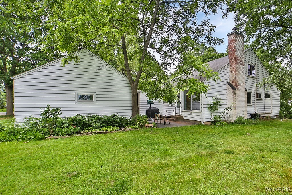 425 Tryon Drive Lewiston, NY 14092 - Photo 5 of 32