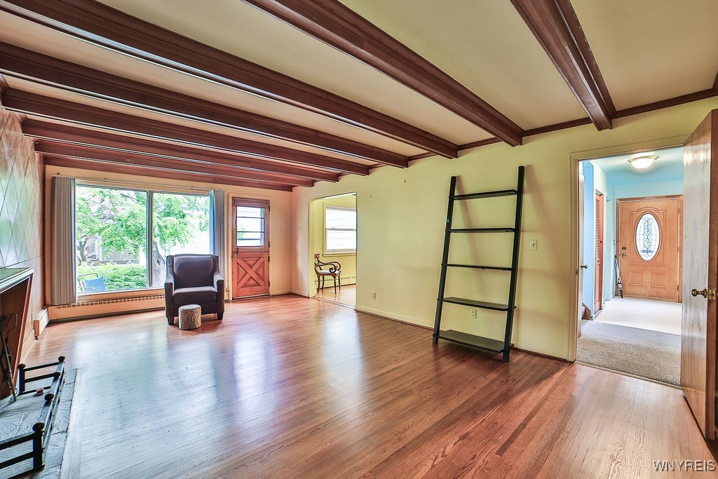 425 Tryon Drive Lewiston, NY 14092 - Photo 8 of 32