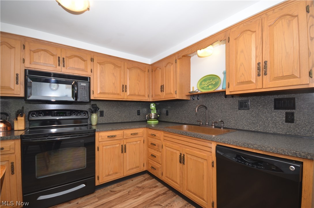 2824 Kendall Road Akron, OH 44321 - Photo 15 of 35