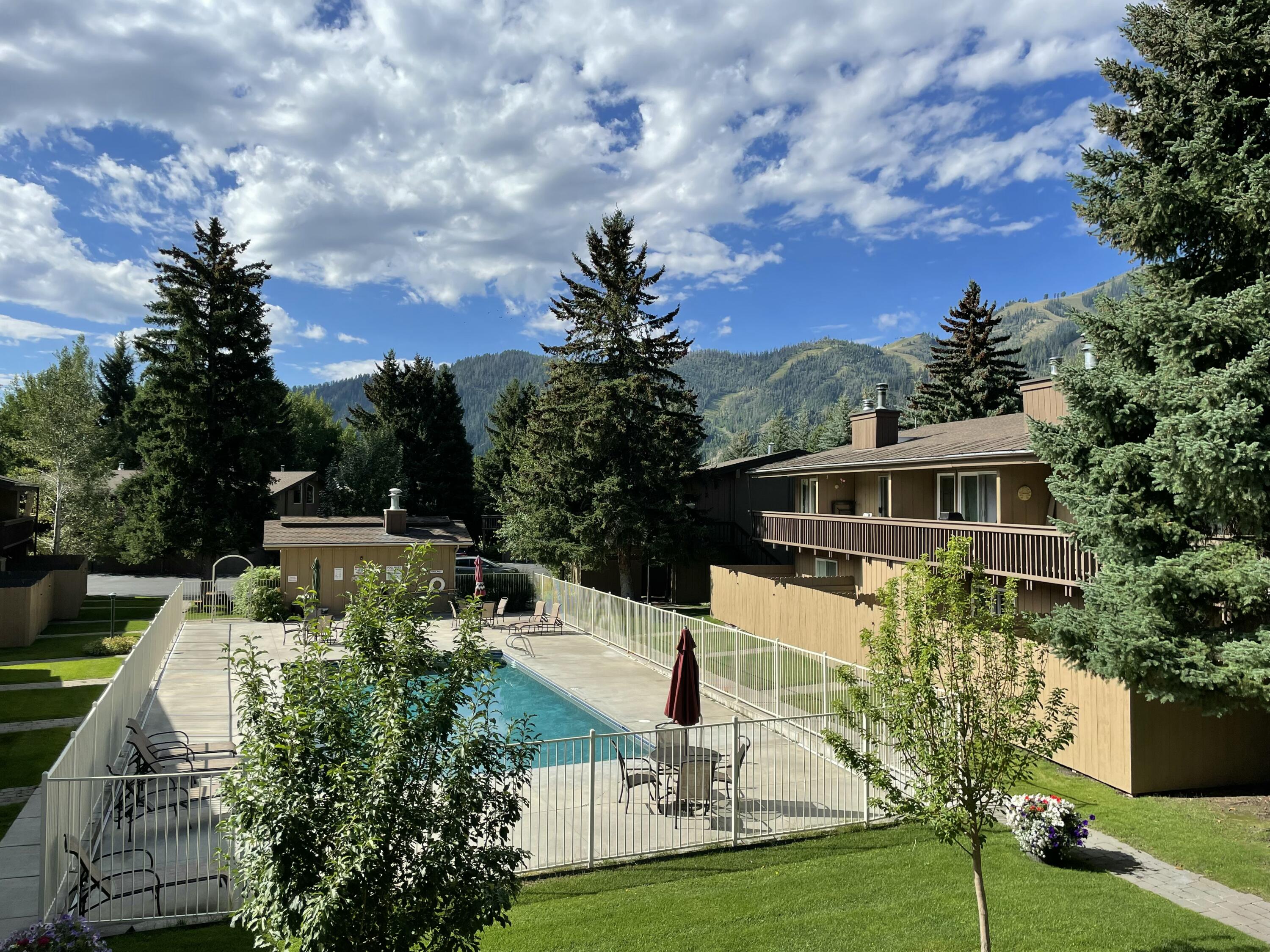 204 Sun Valley Road, Unit 27 Sun Valley, ID 83353 - Photo 39 of 42 IMG_1372