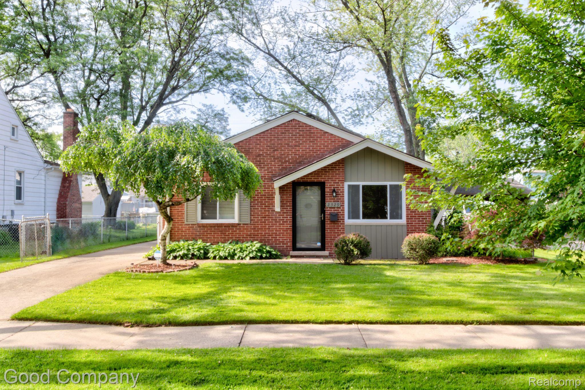 2329 Columbia Road Berkley, MI 48072 - Photo 31 of 40 Gallery Image 31