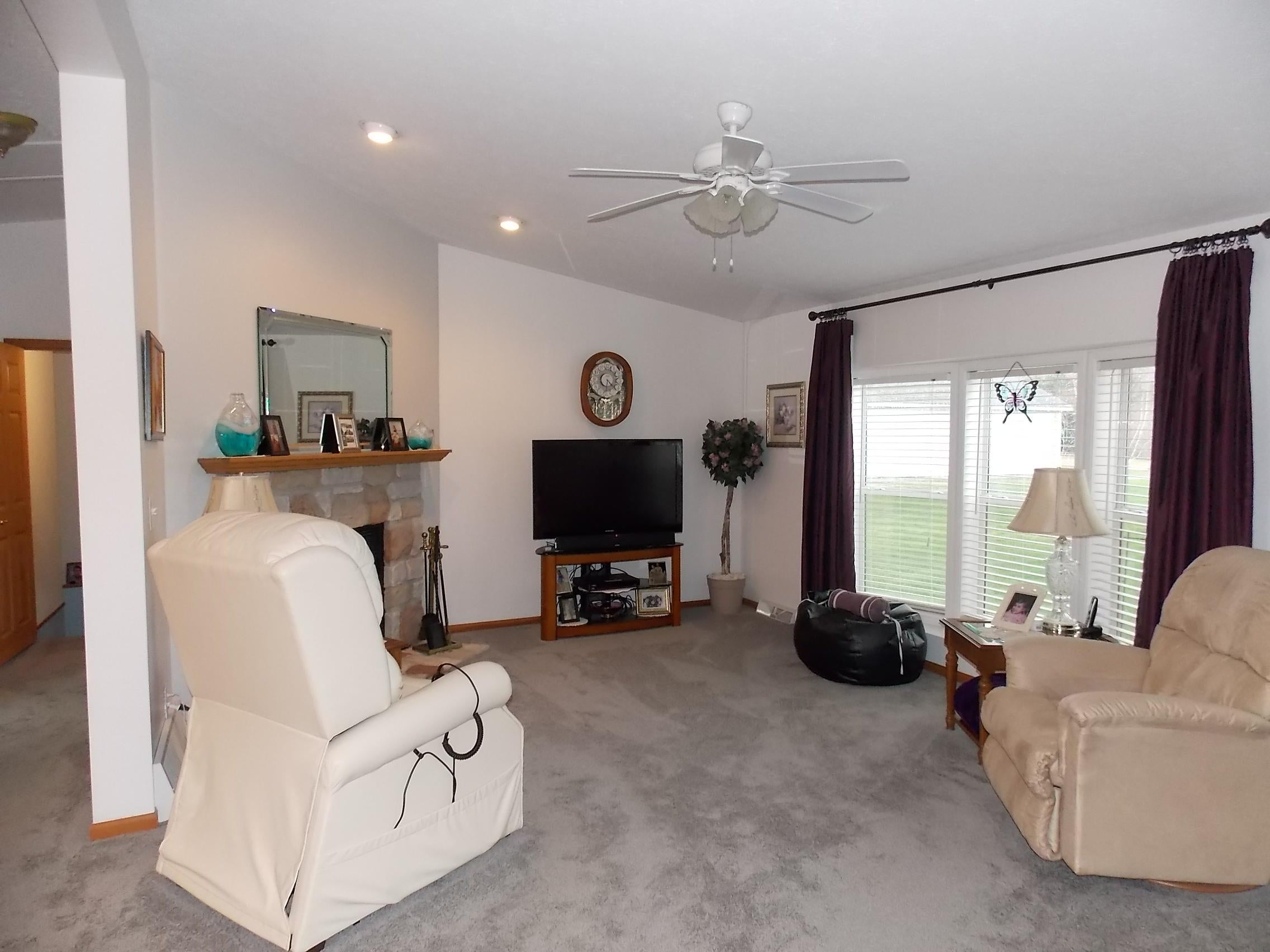 4916 Reflections Drive Cheboygan, MI 49721 - Photo 12 of 42 Gallery Image 12