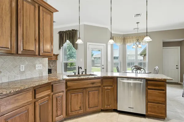 $499,900 | 100 Davis Court, Thorndale, TX 76577