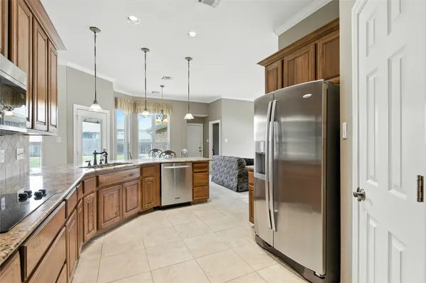 $499,900 | 100 Davis Court, Thorndale, TX 76577