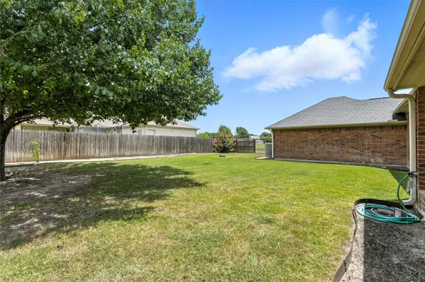 $499,900 | 100 Davis Court, Thorndale, TX 76577